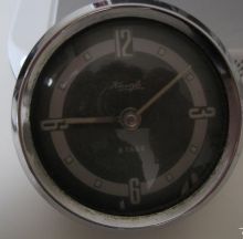 For sale - Kienzle Handschuhfach Uhr, CHF 250