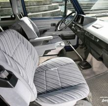 Suche - VW Multivan Fahrer- und Beifahrersitz, CHF 000