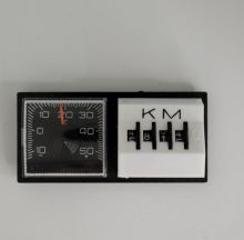 Te Koop - Vintage dash KM counter magnetic base temperature, EUR €30