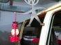 VW Bulli und VW Käfer- Auf Weihnachtsgeschenk