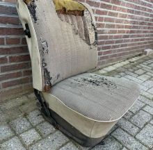 Vendo - Volkswagen Beetle seat right C rail low backrest beige, EUR €75