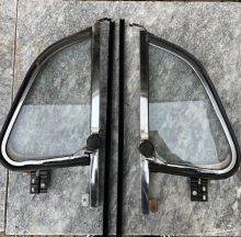 Vends - Volkswagen Bug chrome vent window original 1968 and younger, EUR €200