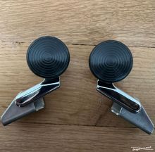 For sale - VW Bug NOS Cabrio vent window lock 1968 and younger, EUR €60